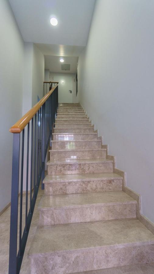 Rentalsevilla Coqueto Apartamento Con Terraza Privada Kültér fotó