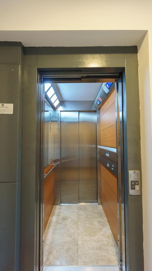 Rentalsevilla Coqueto Apartamento Con Terraza Privada Kültér fotó